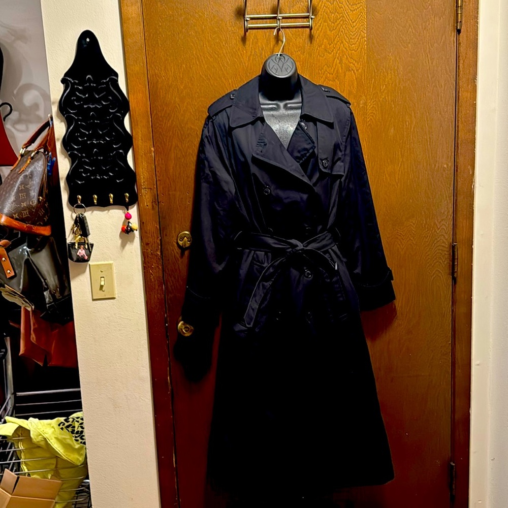William Wallace black trench coat with thinsalite lining